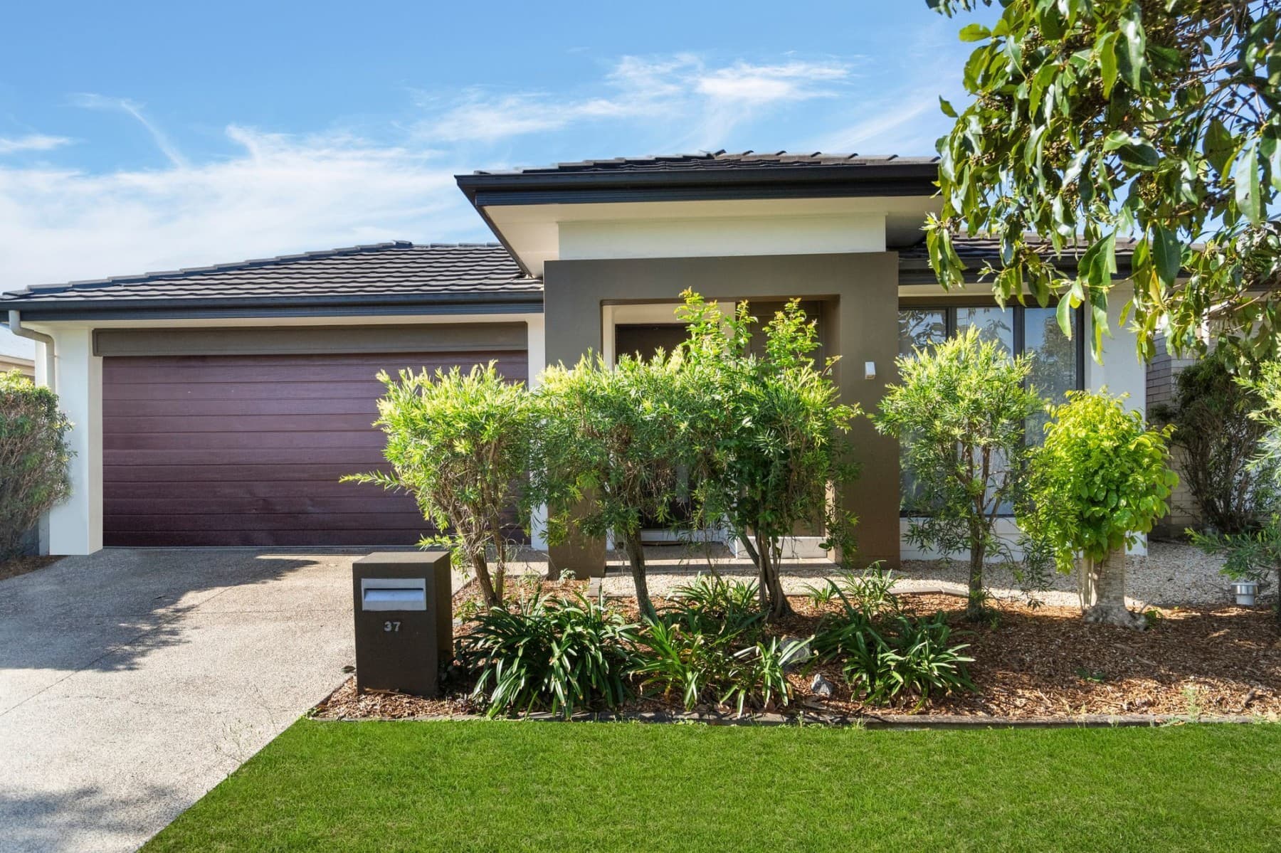 37 Slate Court, Logan Reserve - Image 1