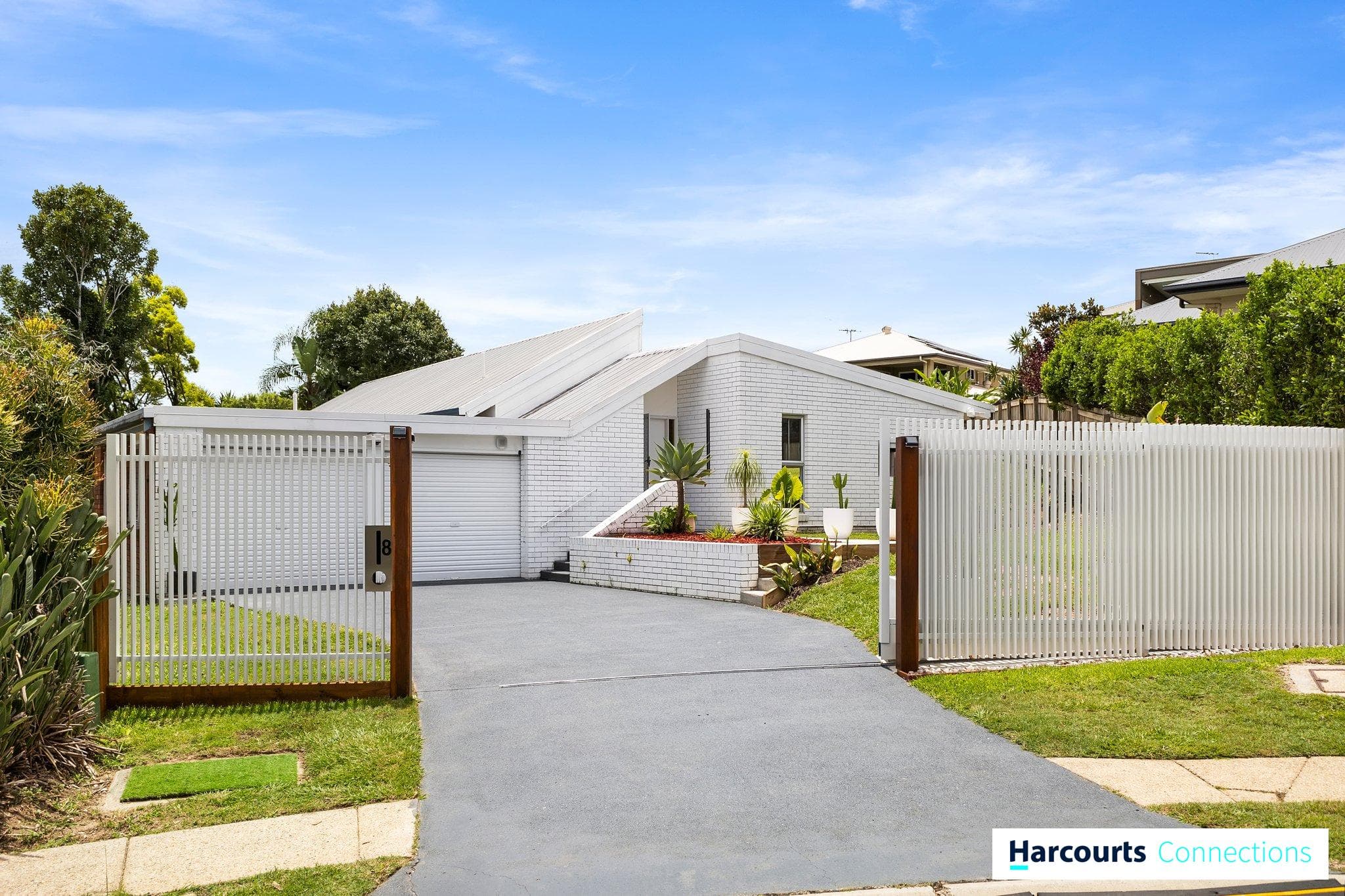 8 Jeenly Street, Geebung — photo 1 of 5