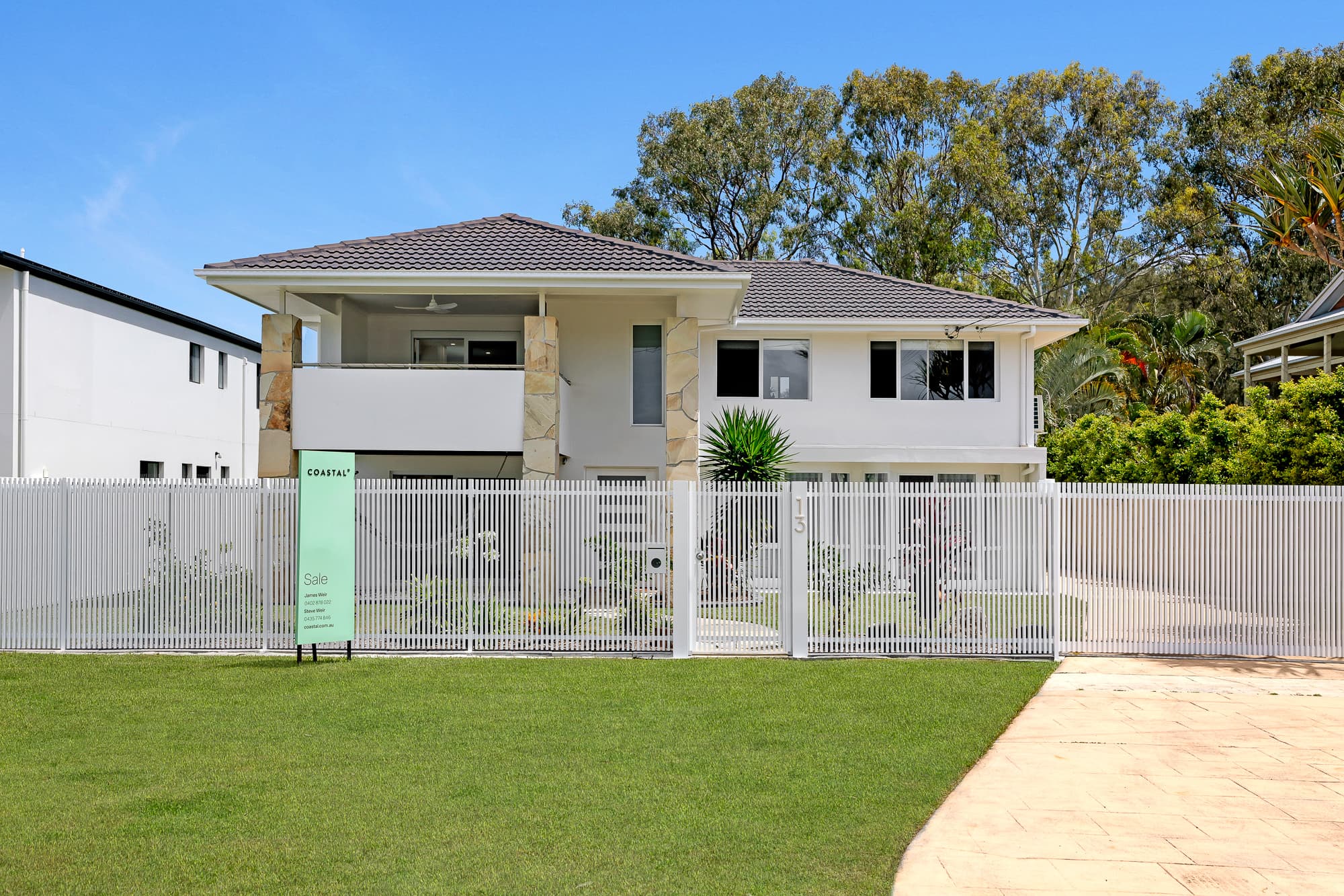 13 Shoe Street, Hope Island, Hope Island — photo 1 of 5