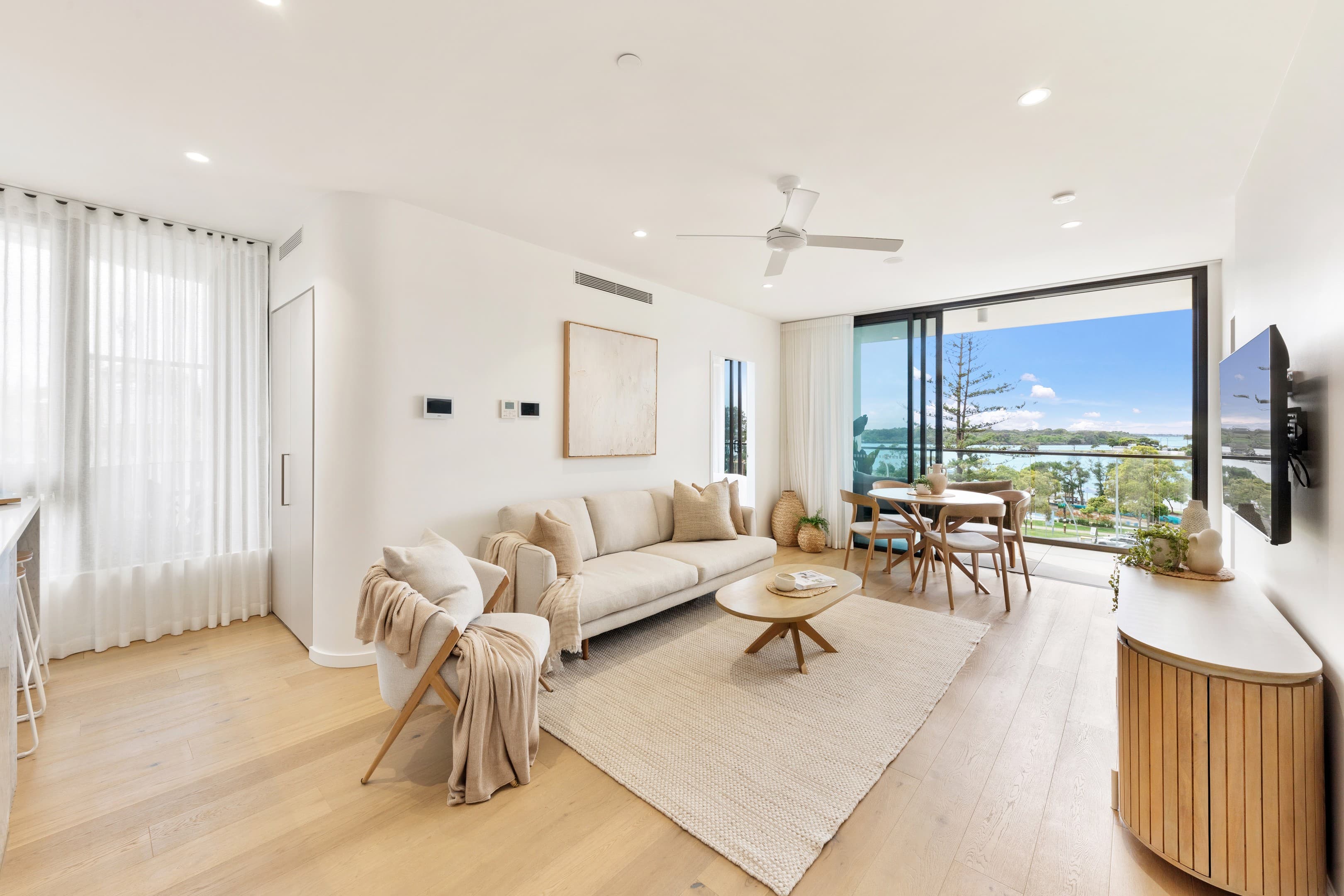 Level 4, 403/144 Marine Parade, Coolangatta, Coolangatta — photo 1 of 5