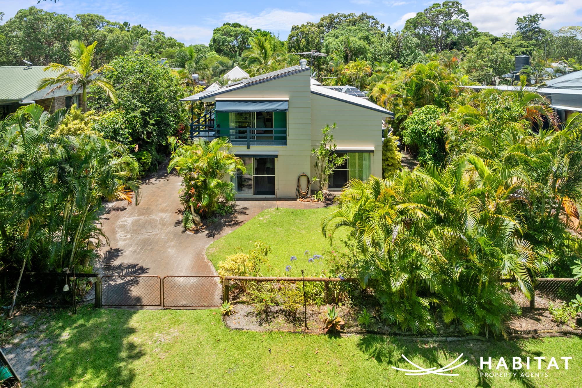 31 Kooringal Esplanade, Kooringal — photo 1 of 5