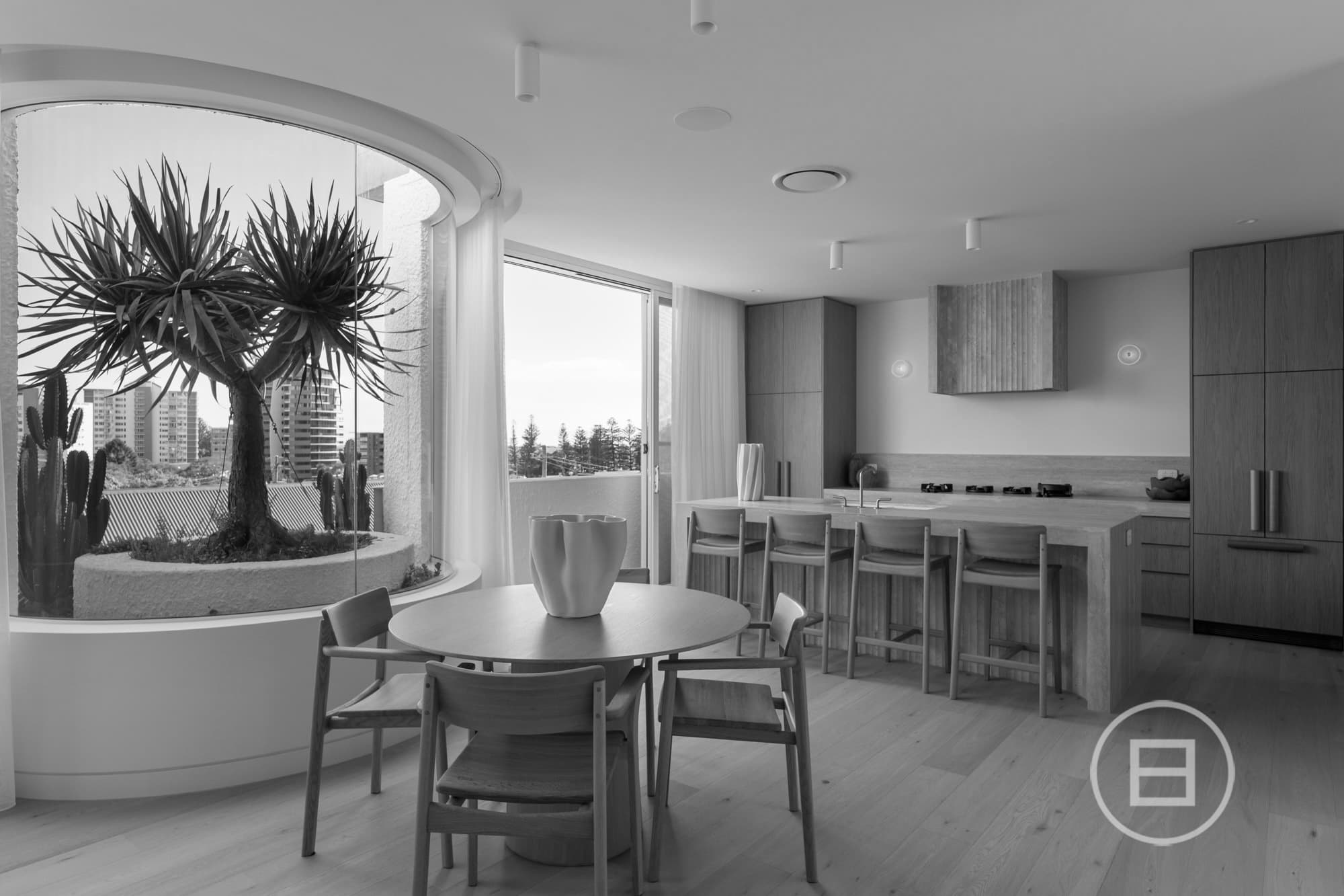 2/9 West Street, Burleigh Heads — photo 1 of 5