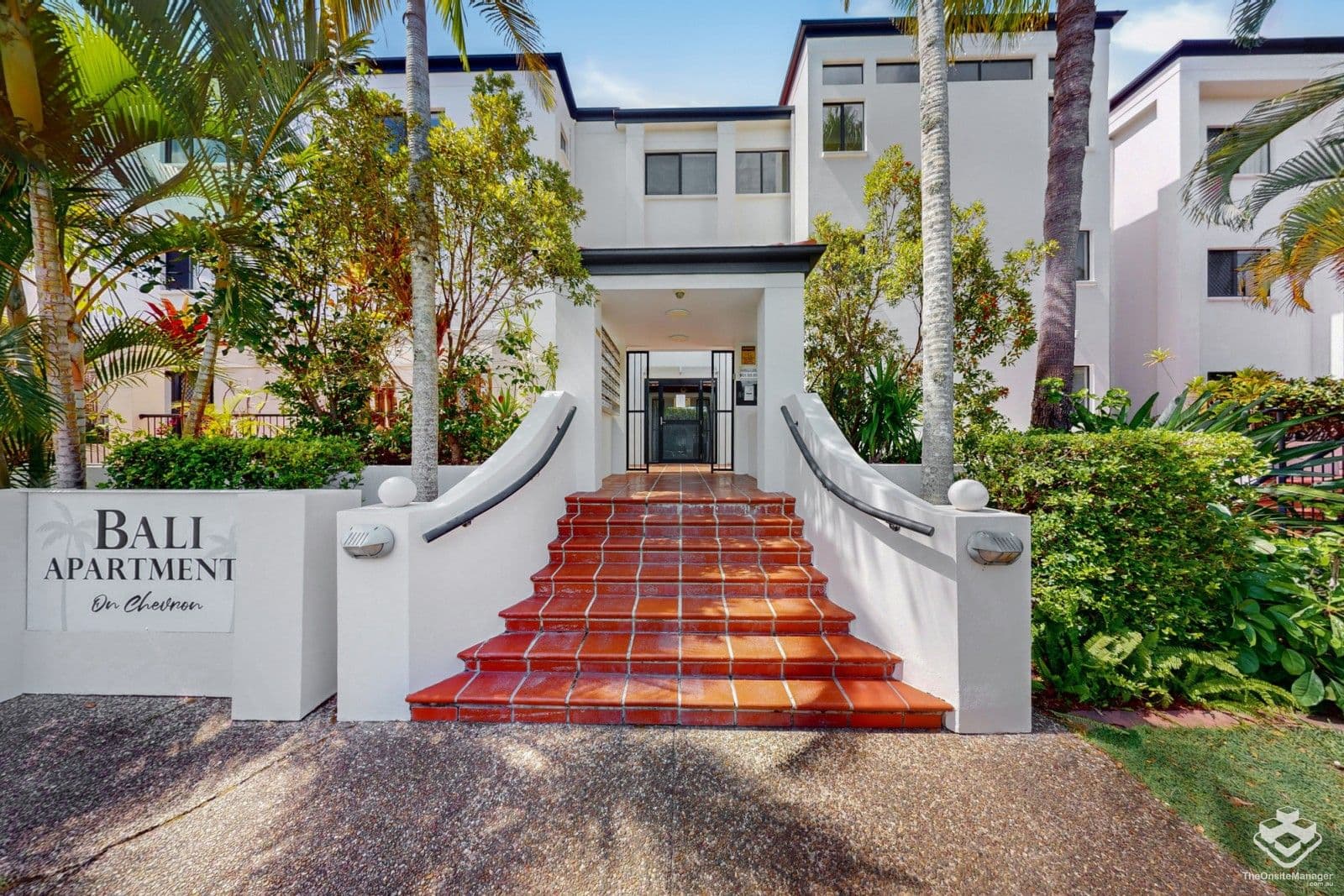 ID:21170960/7 Barranbali Street, Surfers Paradise — photo 1 of 5
