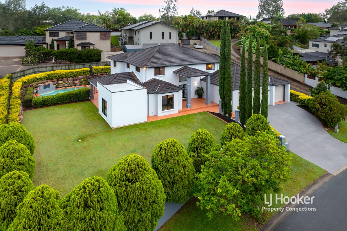 16 Orion Place, Bridgeman Downs — photo 1 of 5