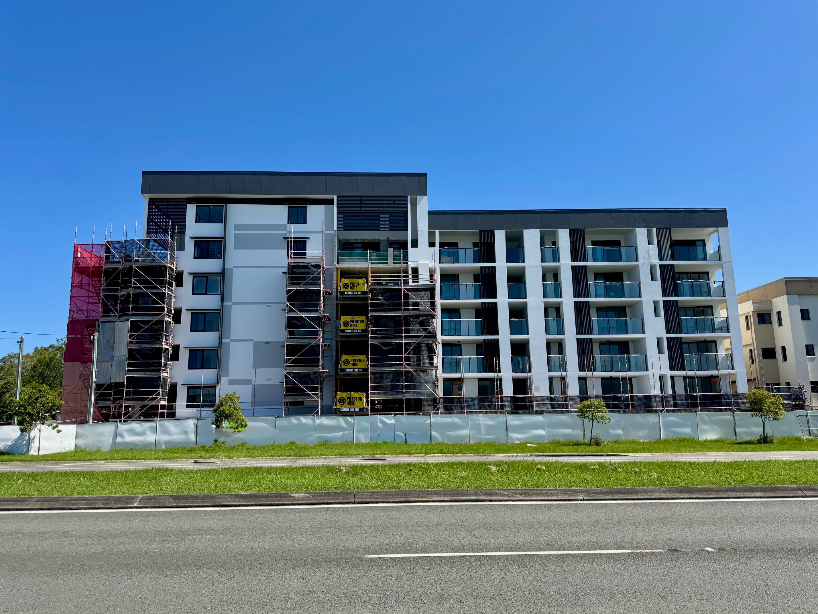 99/35 Halcyon Way, Hope Island — photo 1 of 5