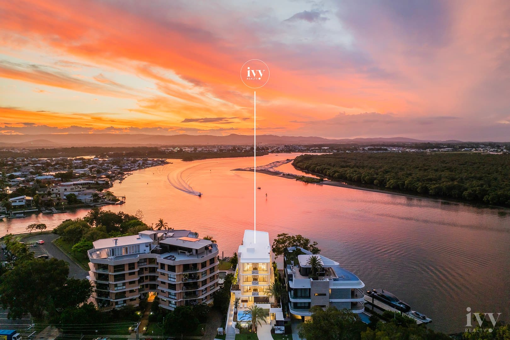 2/4 Paradise Parade, Paradise Point - Image 1