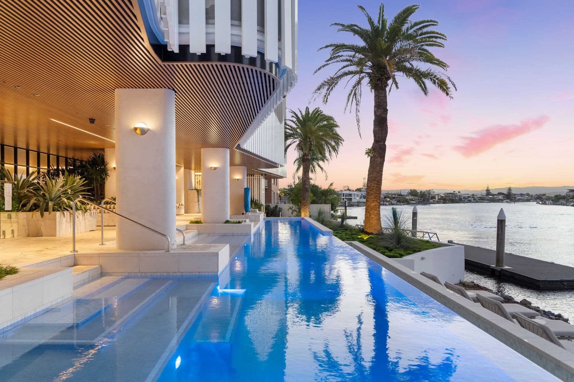 606/1 Cannes Avenue, Surfers Paradise, Surfers Paradise — photo 1 of 5