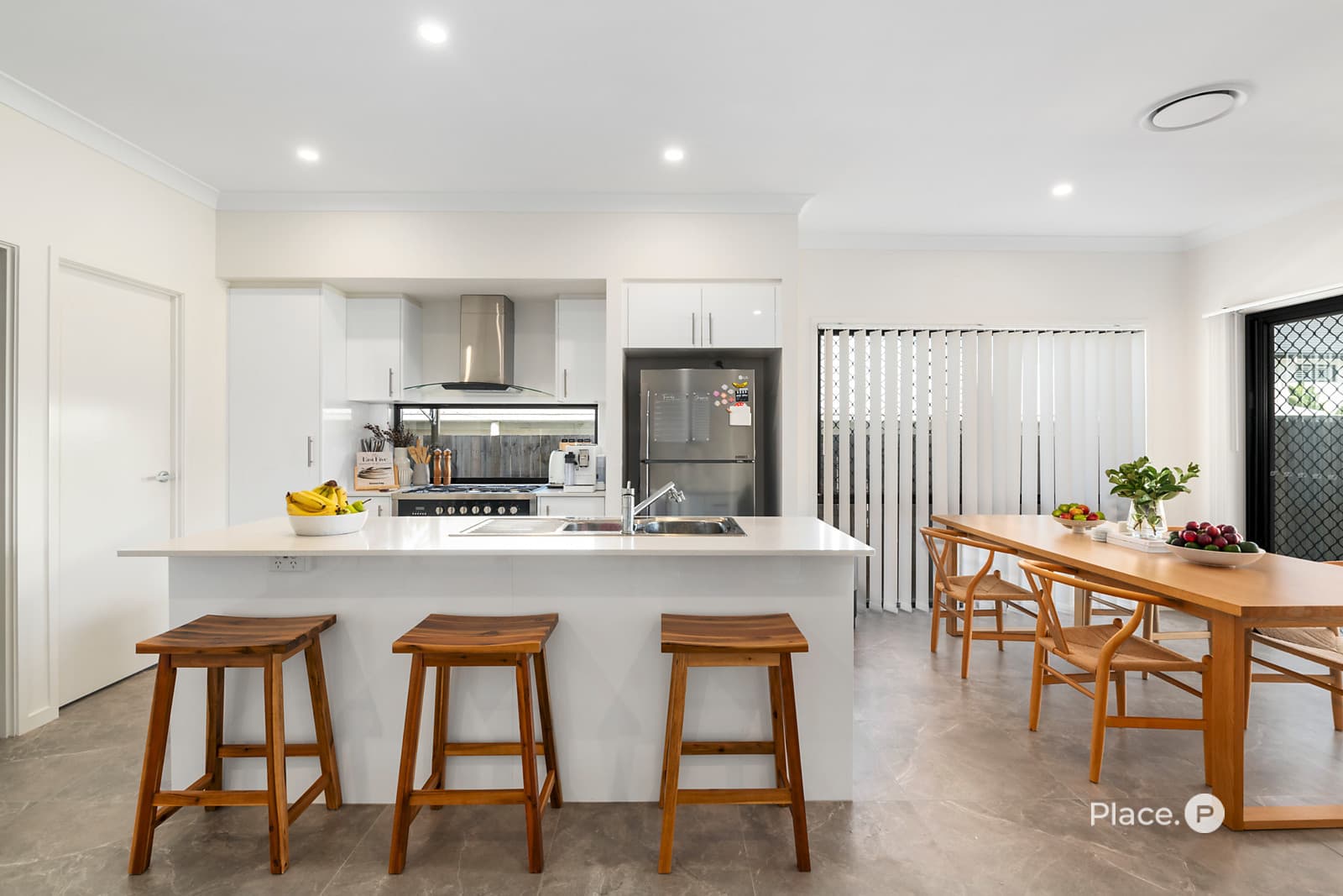 24 Seaberry Vista, Redland Bay — photo 1 of 5