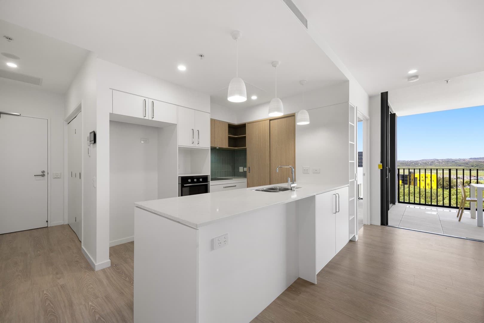 166/3 Lang Street, Bilinga - Image 1