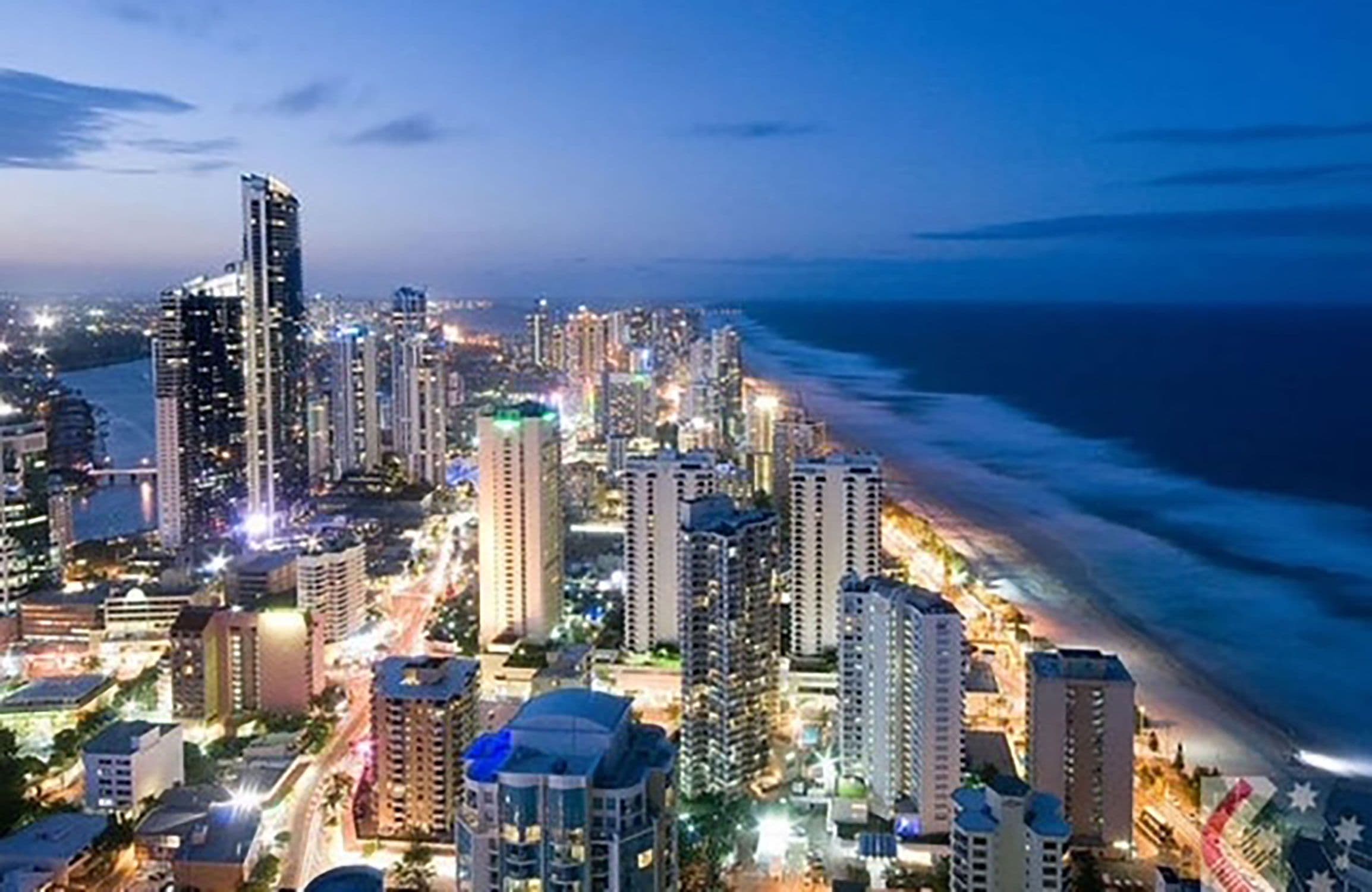 9 Hamilton Avenue, Surfers Paradise - Image 1