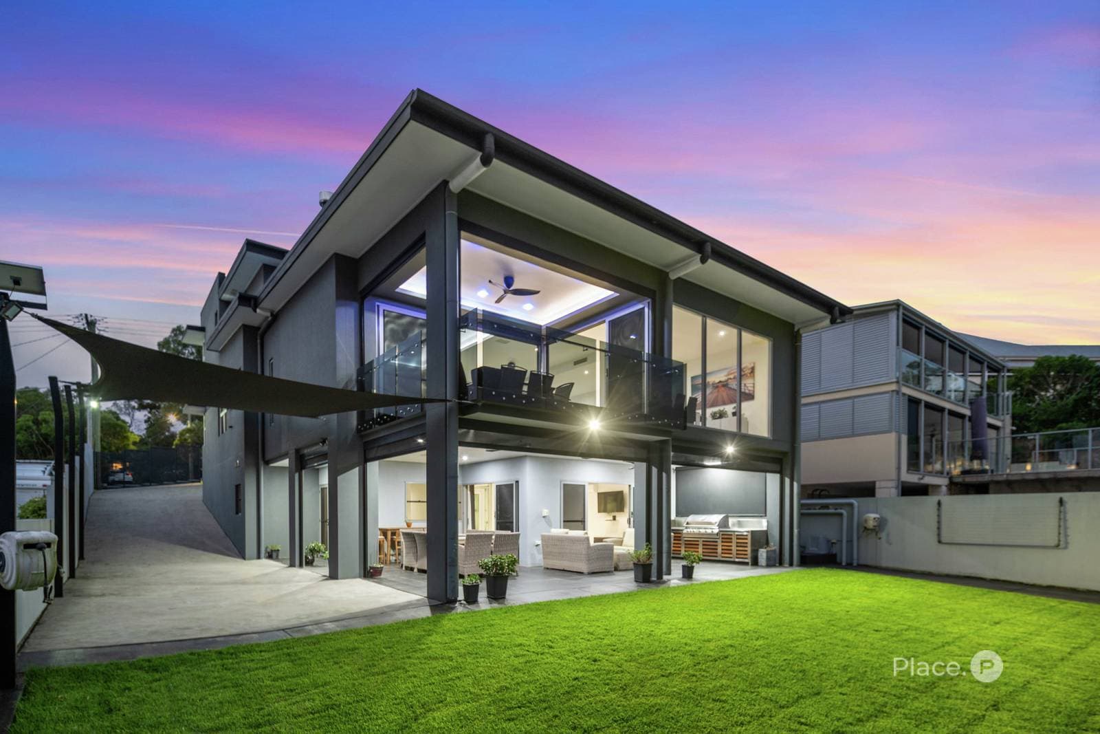 28 Alderley Avenue, Alderley — photo 1 of 5