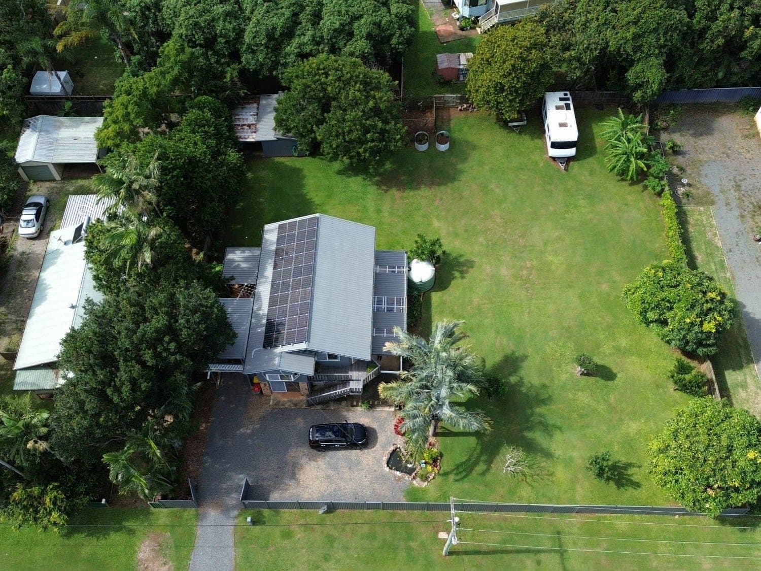 10 Citron Street, Macleay Island — photo 1 of 5