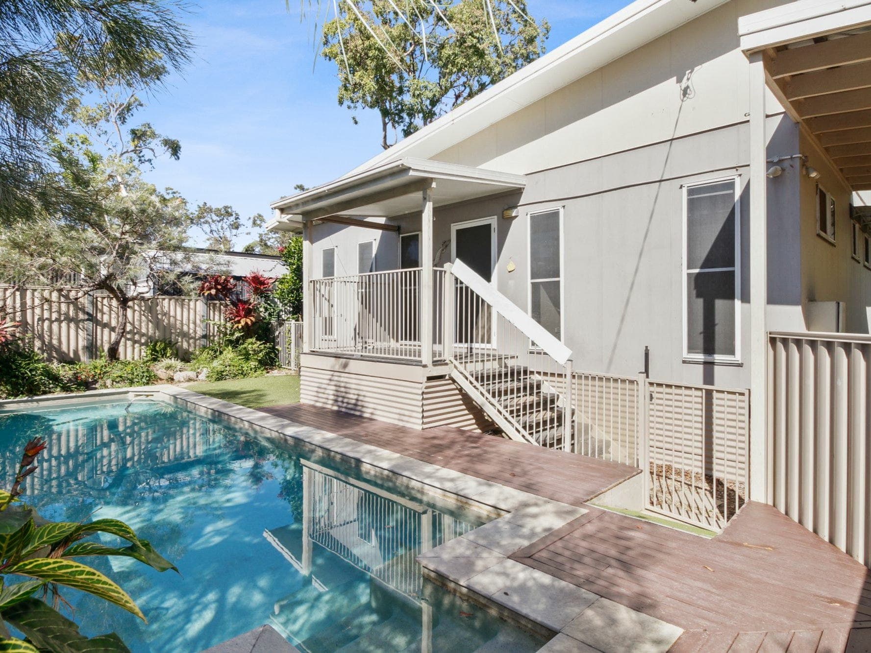 14 Leanne Street, Macleay Island — photo 1 of 5
