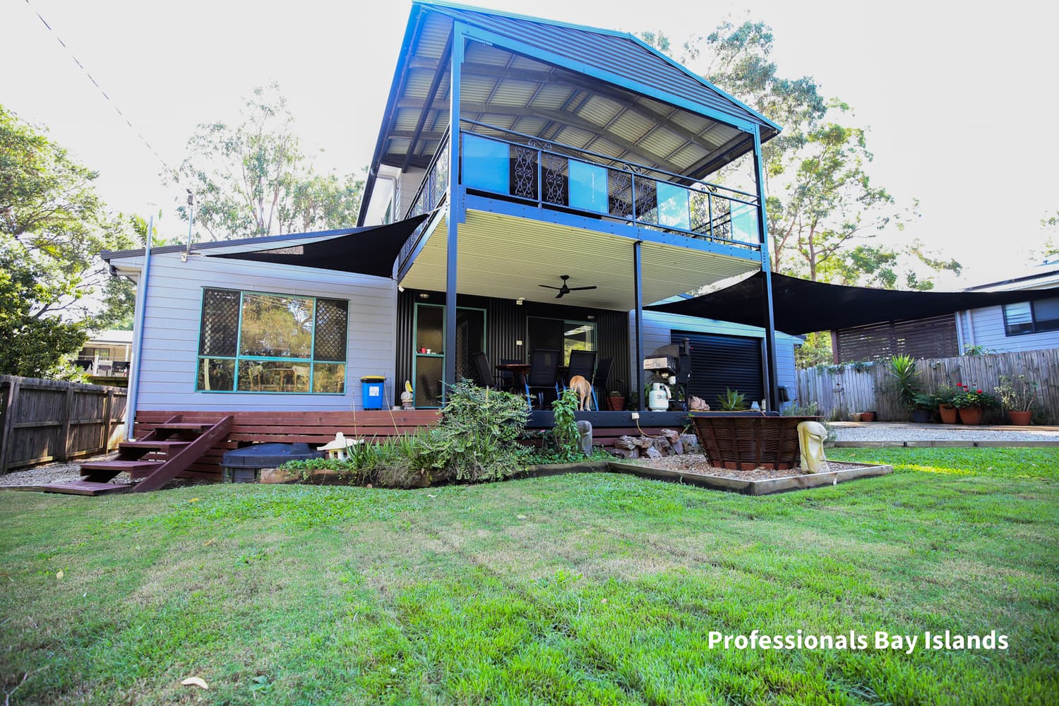 25 Eastern Road, Macleay Island — photo 1 of 5
