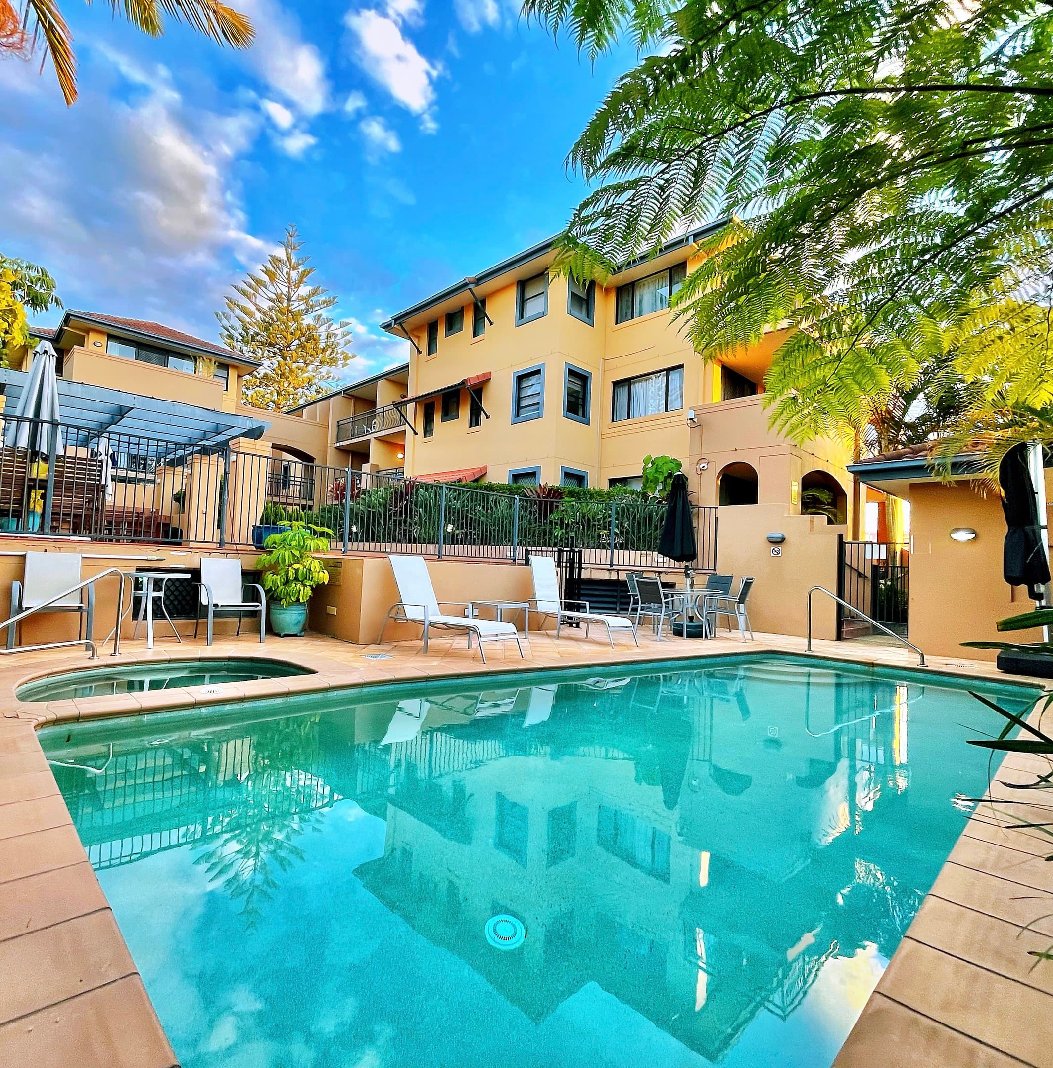 14/40-44 Ventura Road, Mermaid Beach - Image 1