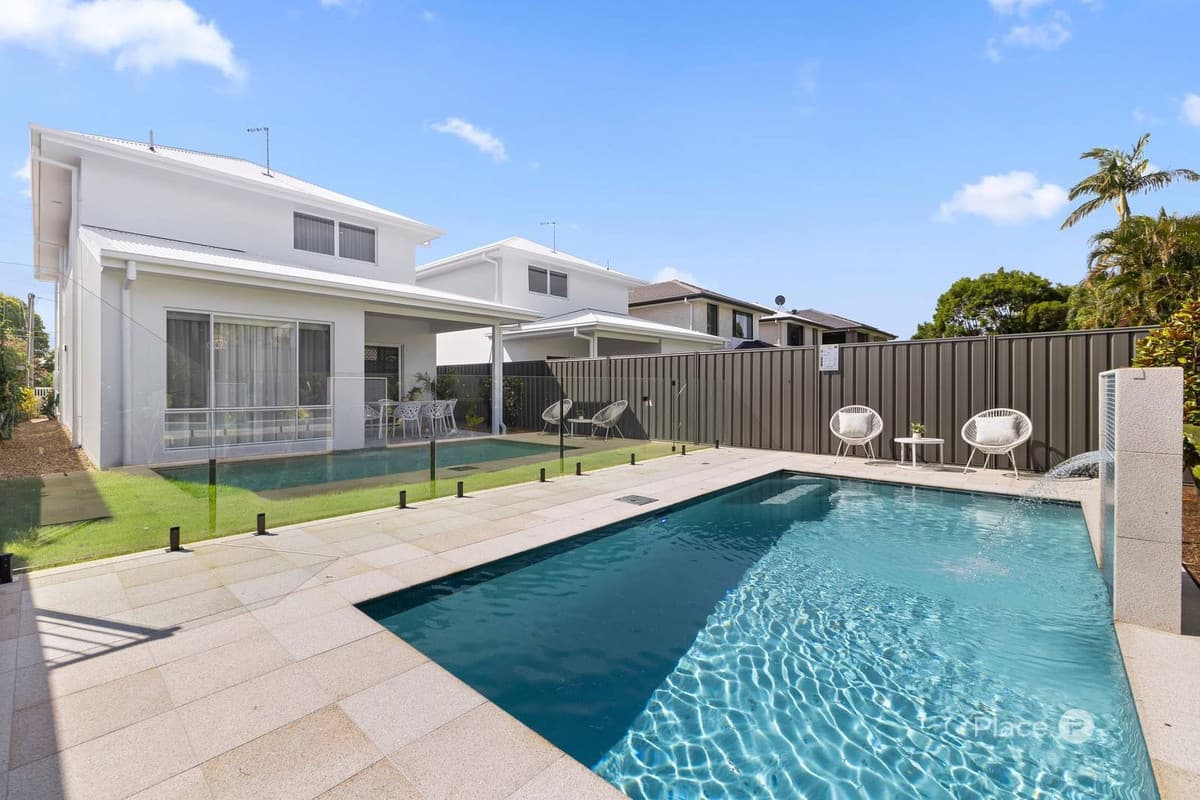 101 Junction Road, Morningside — photo 1 of 5