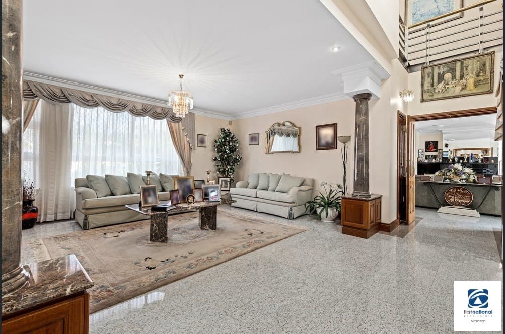 8 Stonebridge Place, Aspley — photo 1 of 5