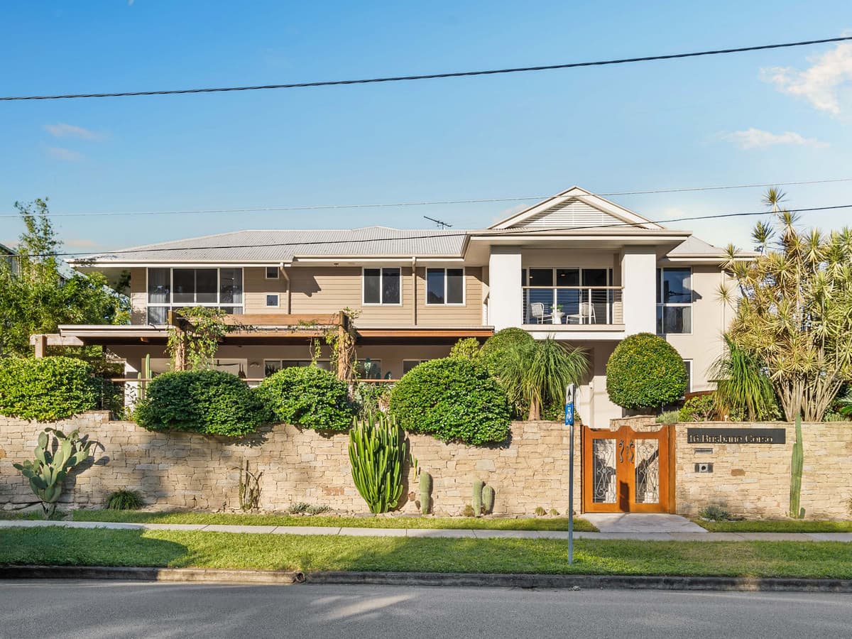 16 Brisbane Corso, Fairfield — photo 1 of 5