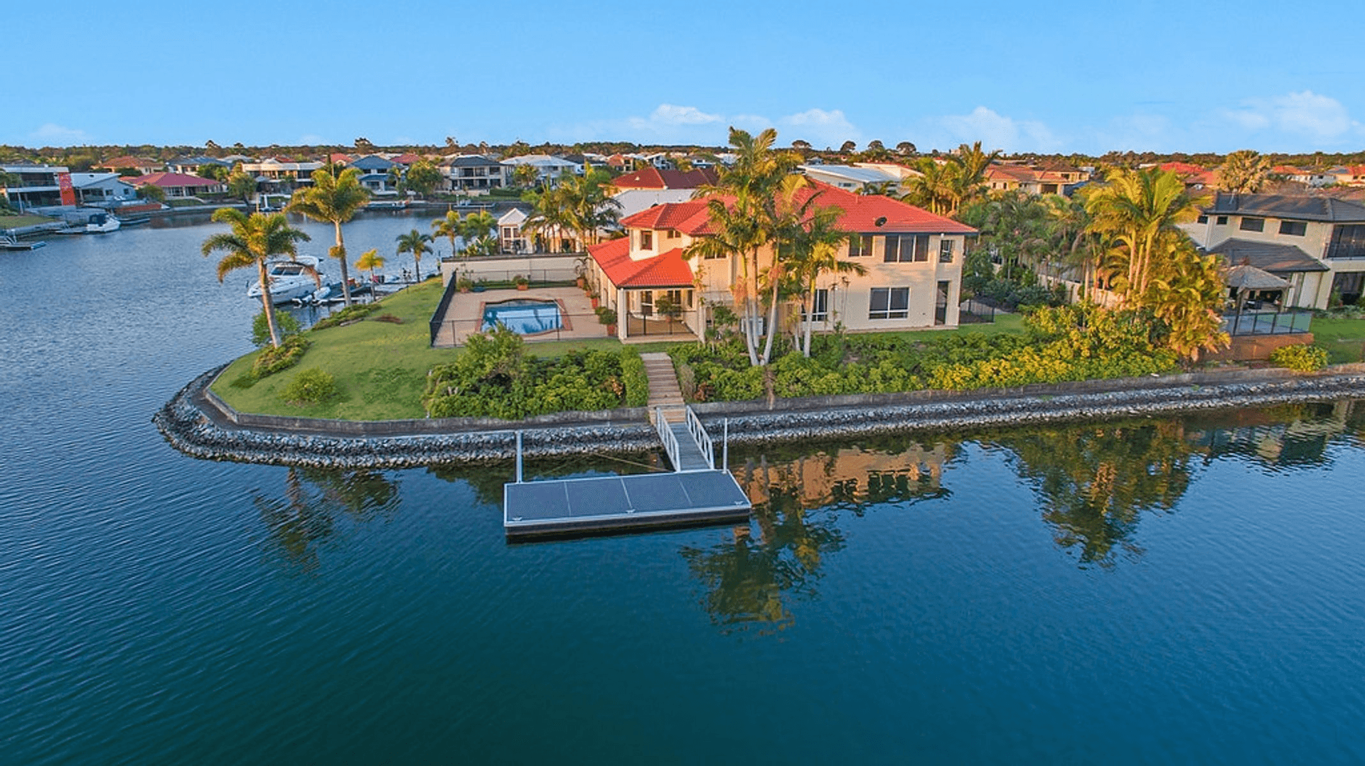 26 Sabrina Avenue, Helensvale, Helensvale — photo 1 of 5