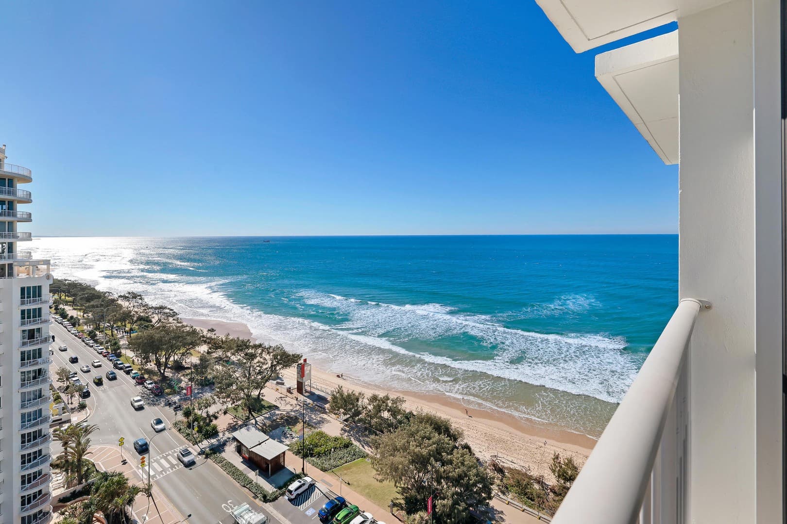 The Esplanade, Surfers Paradise — photo 1 of 5