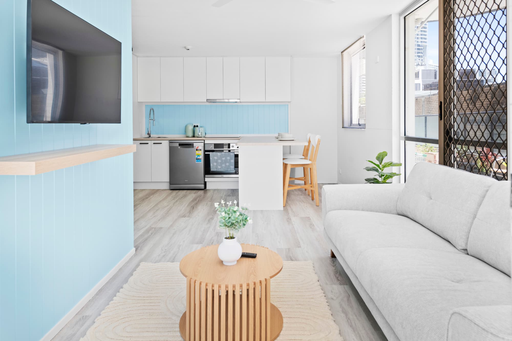 24/19 Orchid Avenue, Surfers Paradise - Image 1