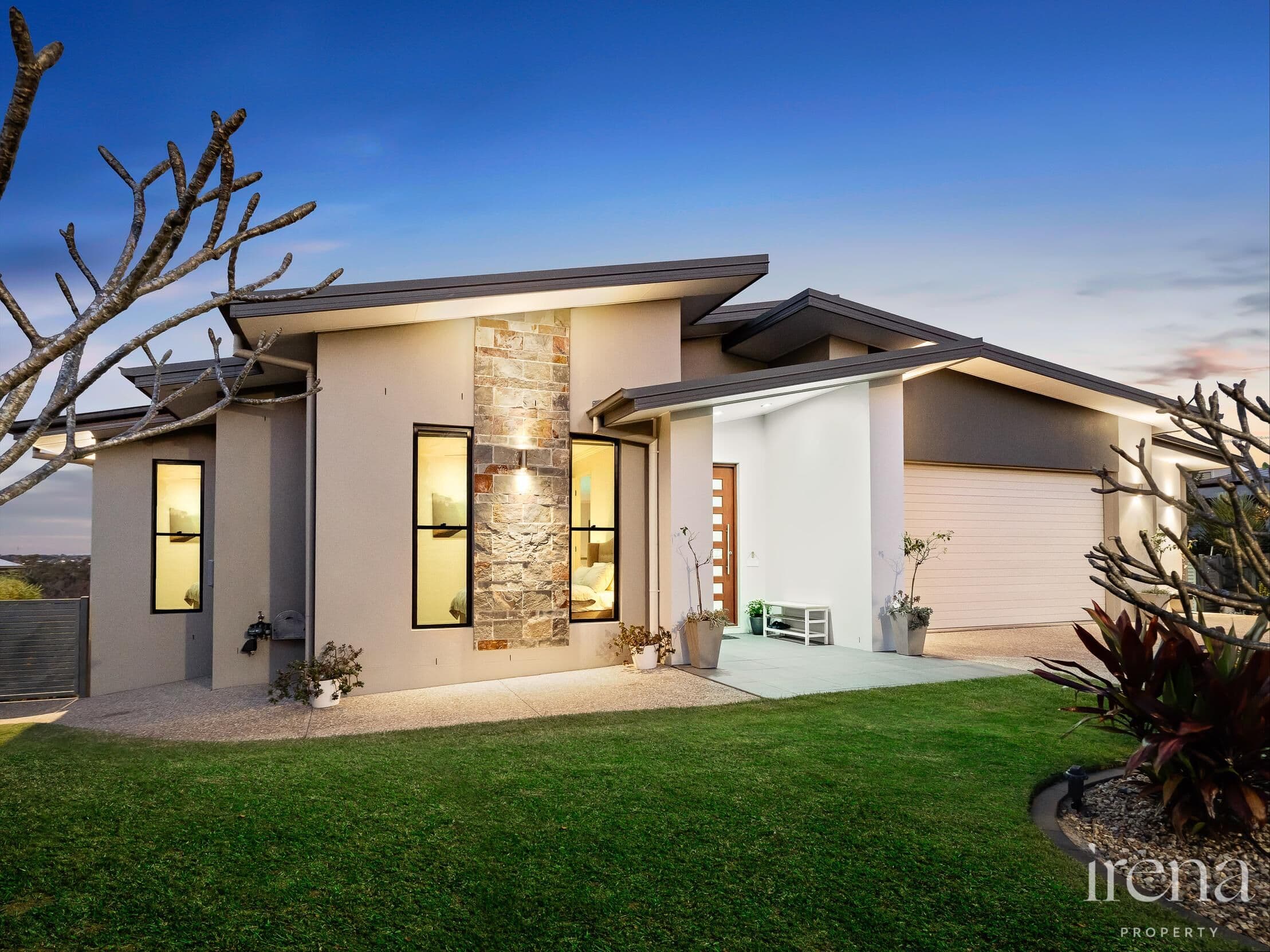 13 Scoparia Drive, Brookwater, Brookwater — photo 1 of 5