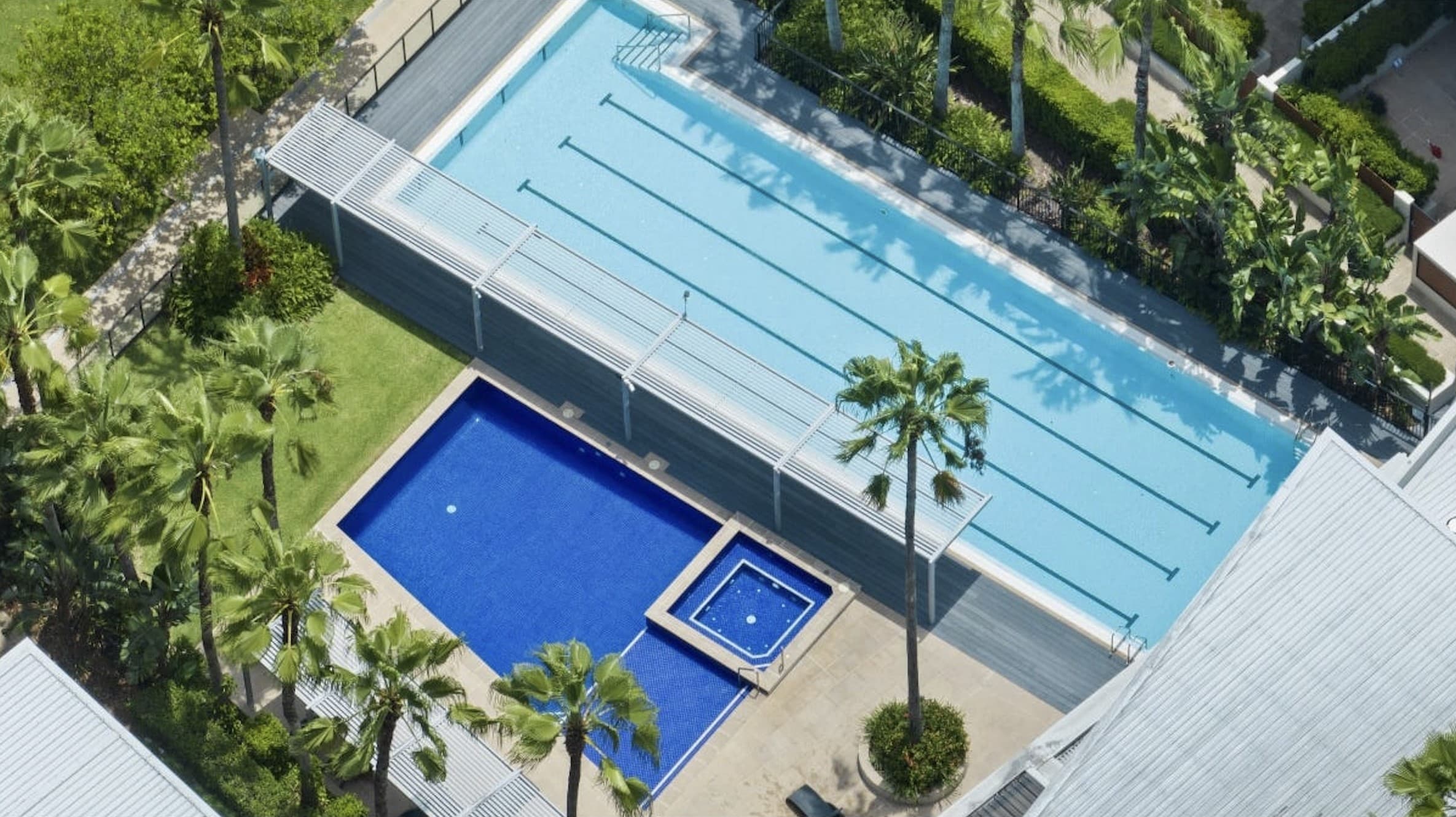 10/154 Musgrave Ave, Southport - Image 1