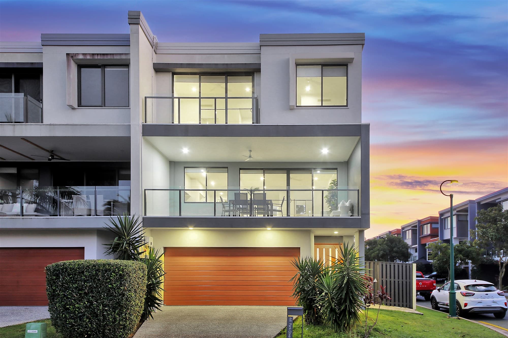 44 Park Cove Blvd, Hope Island, Hope Island — photo 1 of 5
