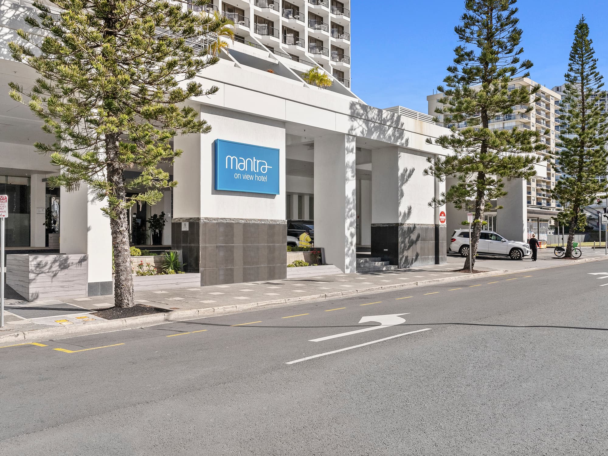 1227/3197 Surfers Paradise Boulevard, Surfers Paradise - Image 1