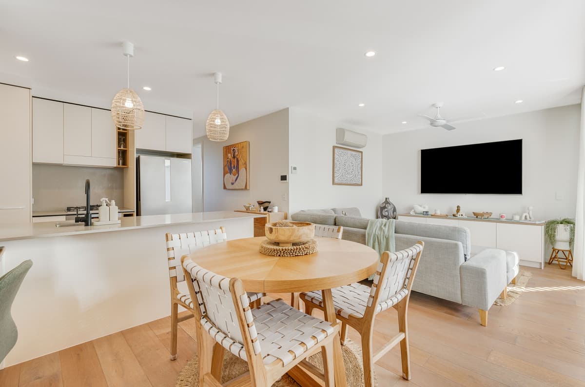 509/13-15 Haig Street, Coolangatta - Image 1