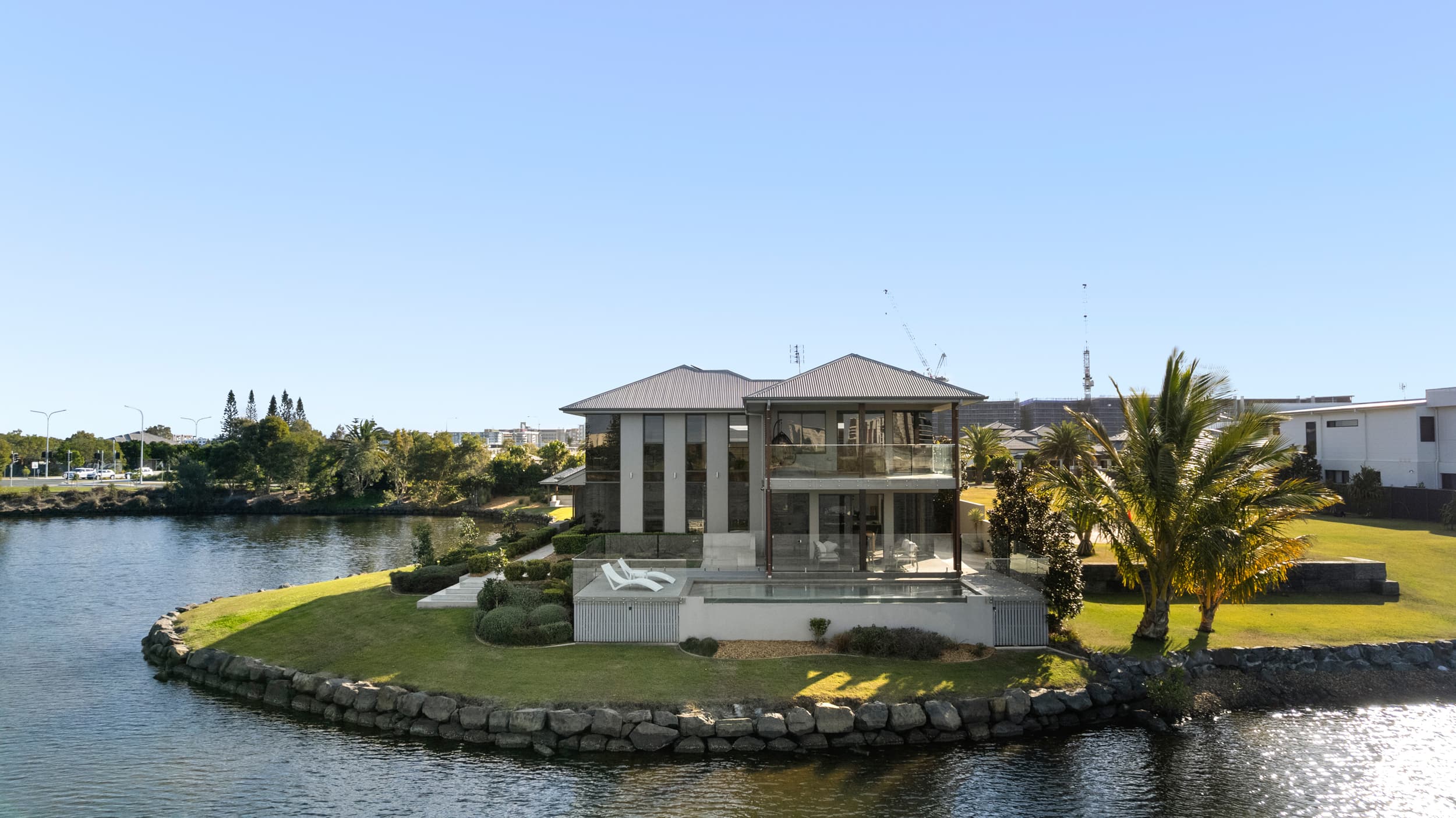 2 Entrance Island, Bokarina — photo 1 of 5