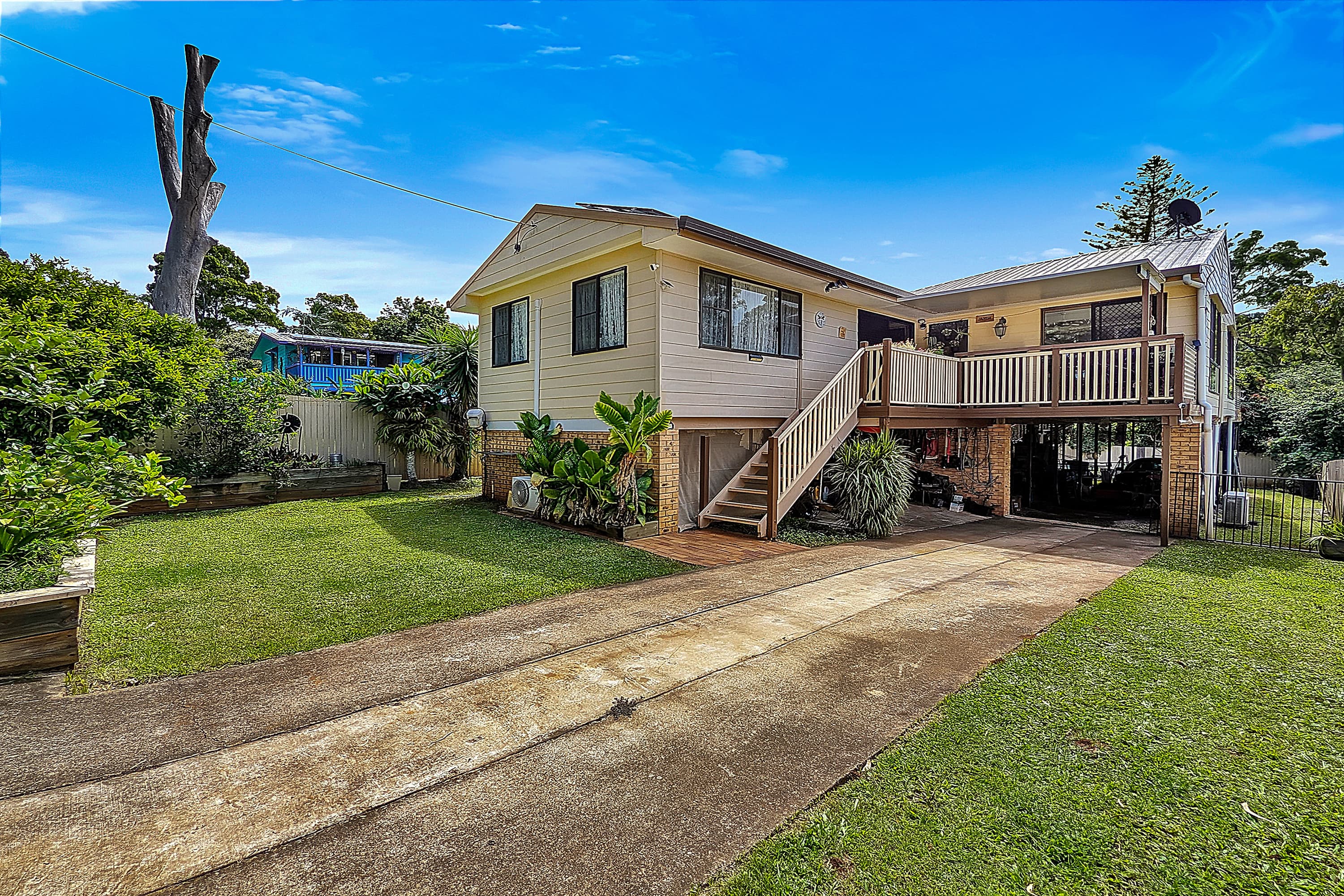 130-132 Lucas Dr, Lamb Island, Lamb Island — photo 1 of 5