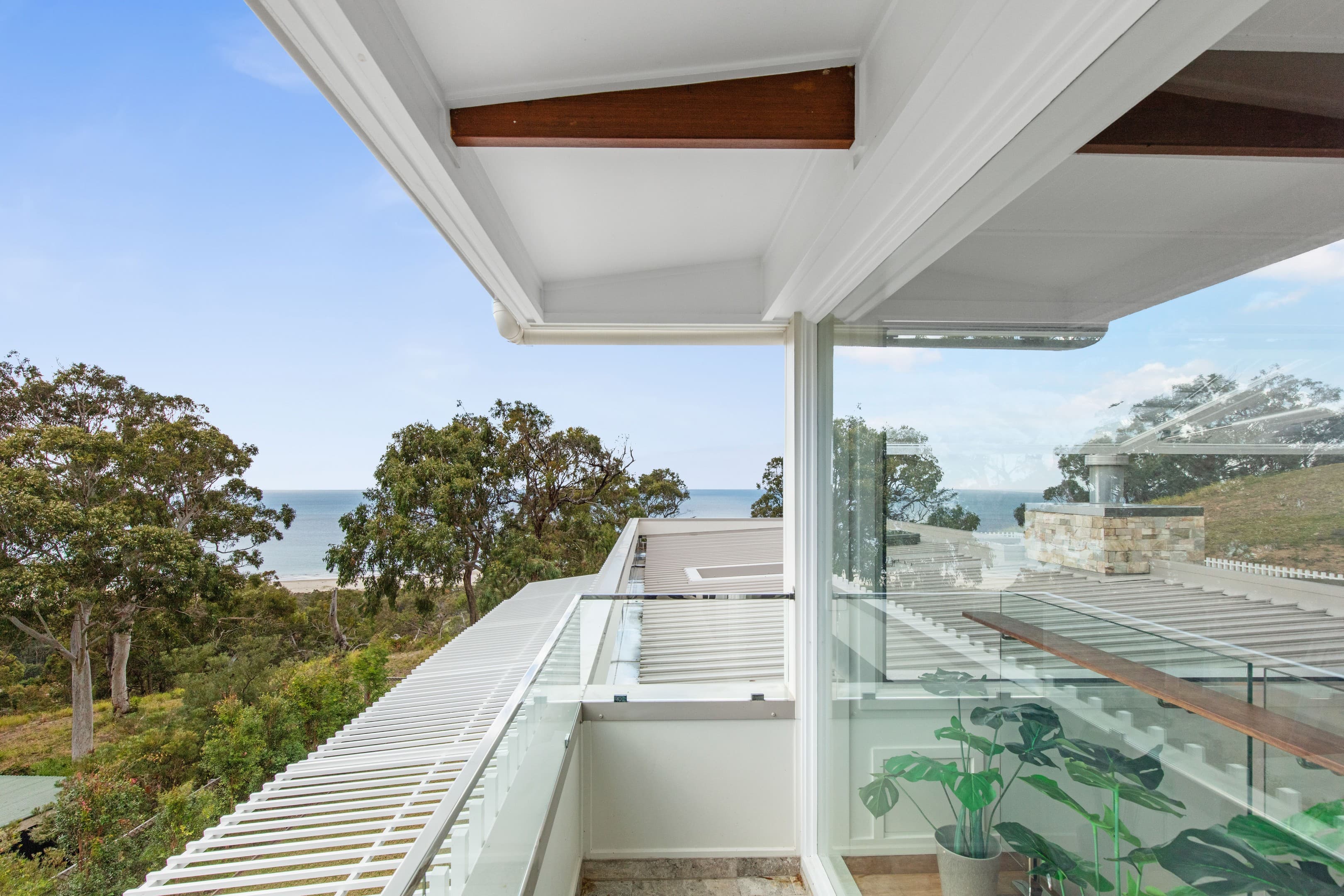 85 Tramican Street, Point Lookout — photo 1 of 5