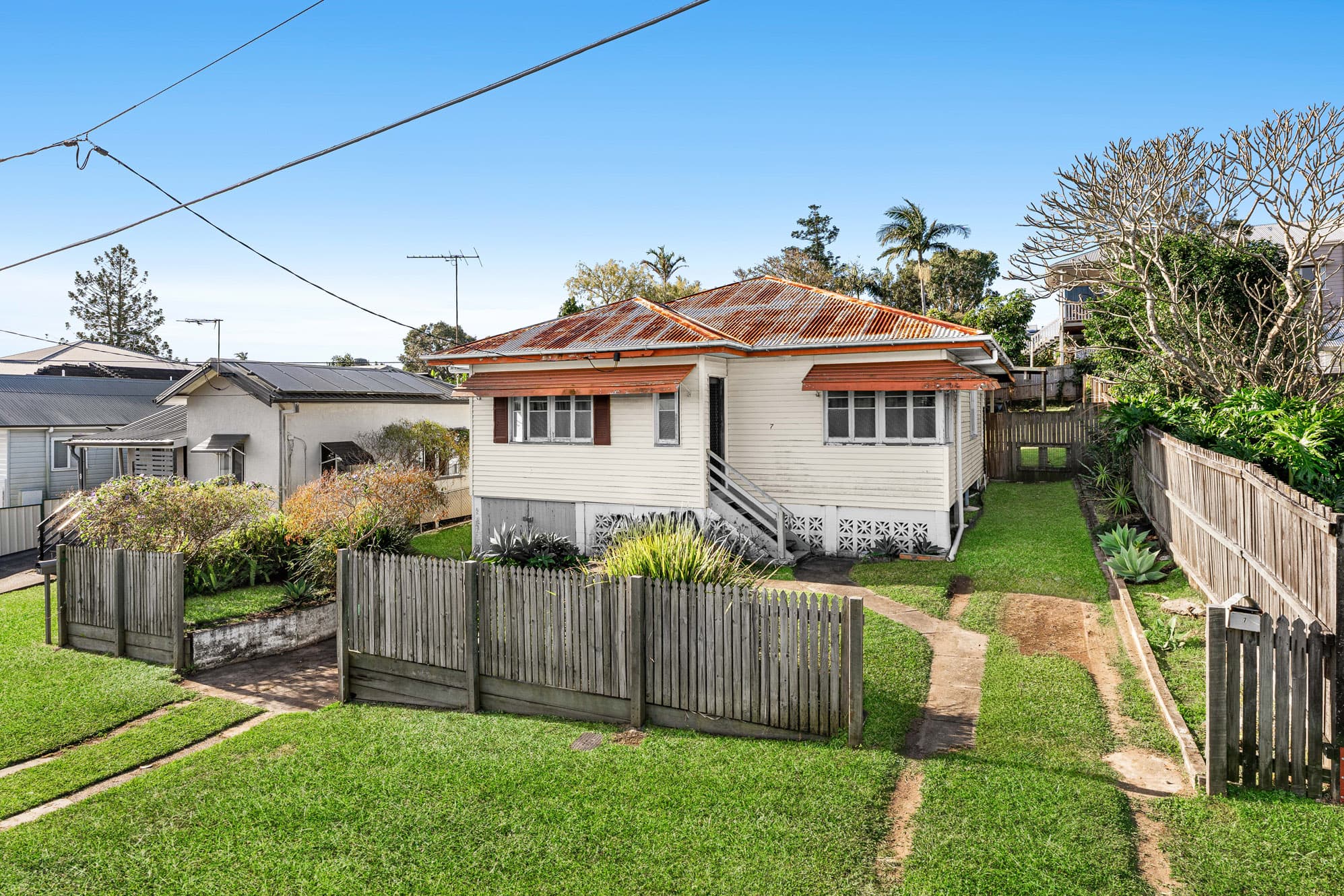 7 Carbethon Street, Manly - Image 1