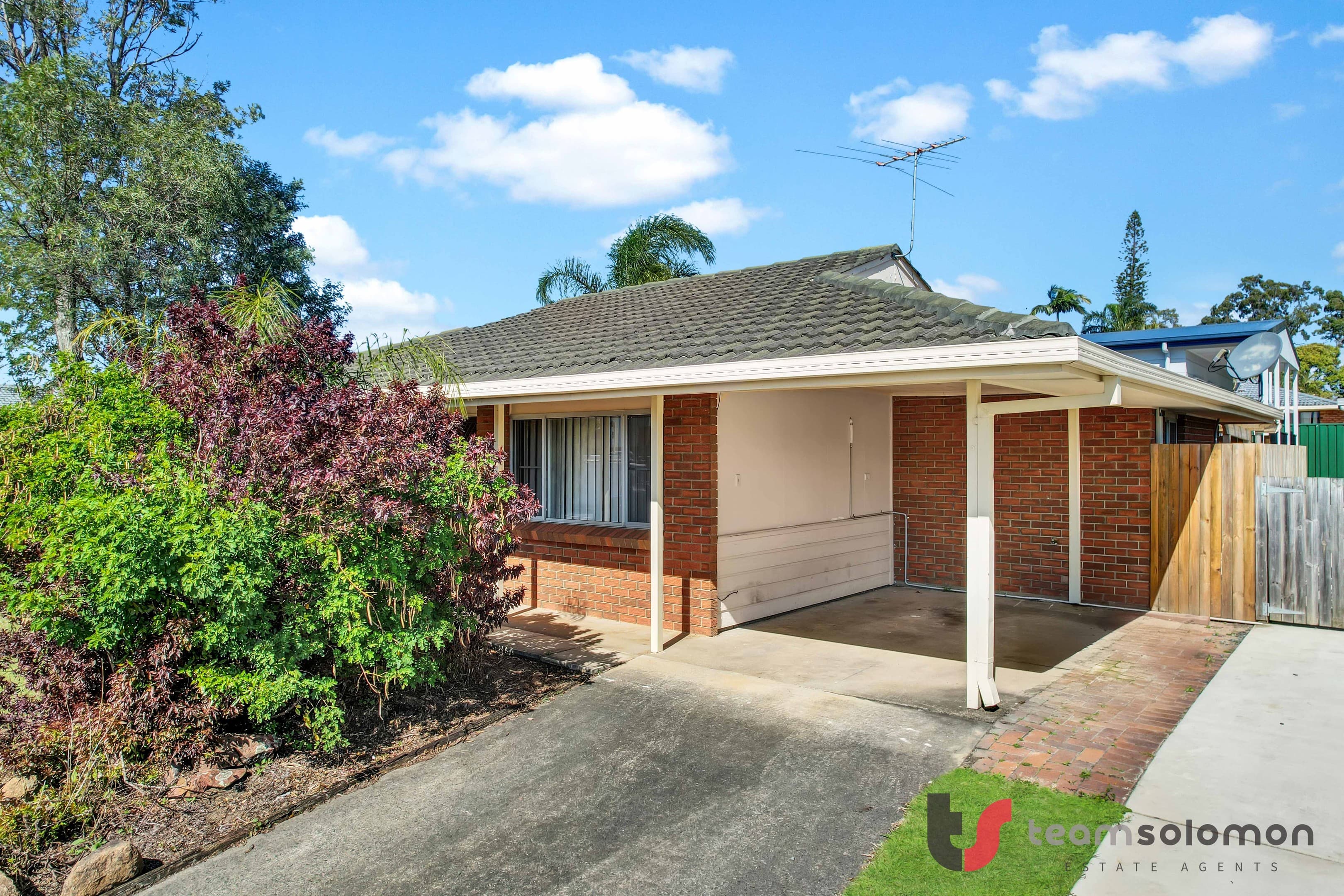 33 Waratah Avenue, Victoria Point - Image 1