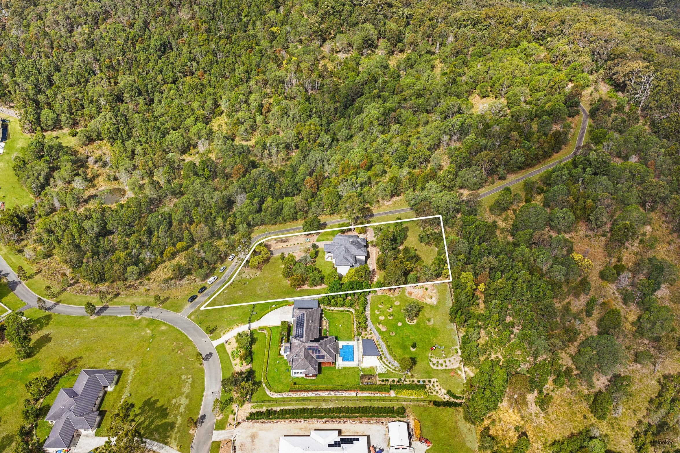 77 Whiptail Place, Advancetown - Image 1