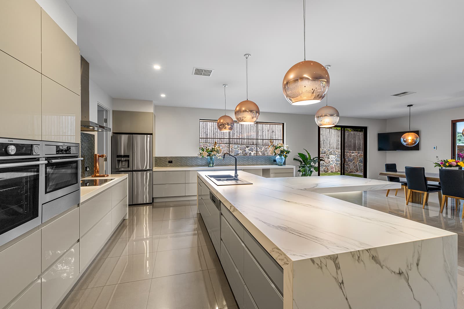 14-20 Turnbull Place, Tanawha - Image 1