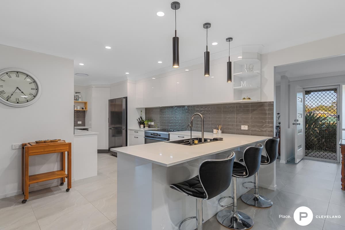 3 Gunsynd Court, Wellington Point — photo 1 of 5