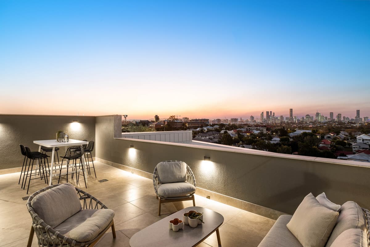 100 Holdsworth Street, Coorparoo - Image 1