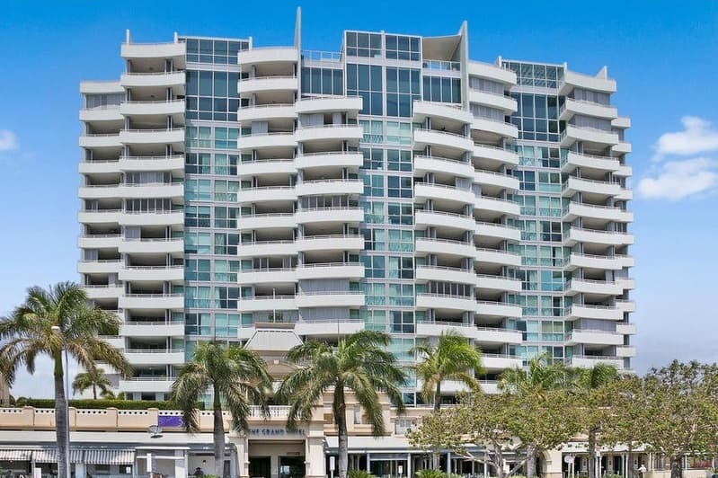 905/360 Marine Parade, Labrador - Image 1