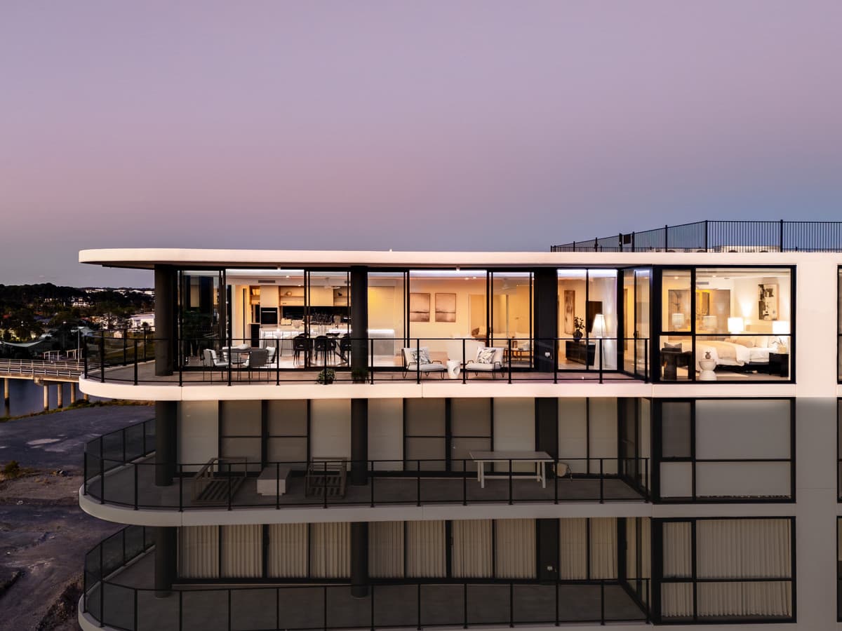 1801/10 Sickle Avenue, Hope Island - Image 1