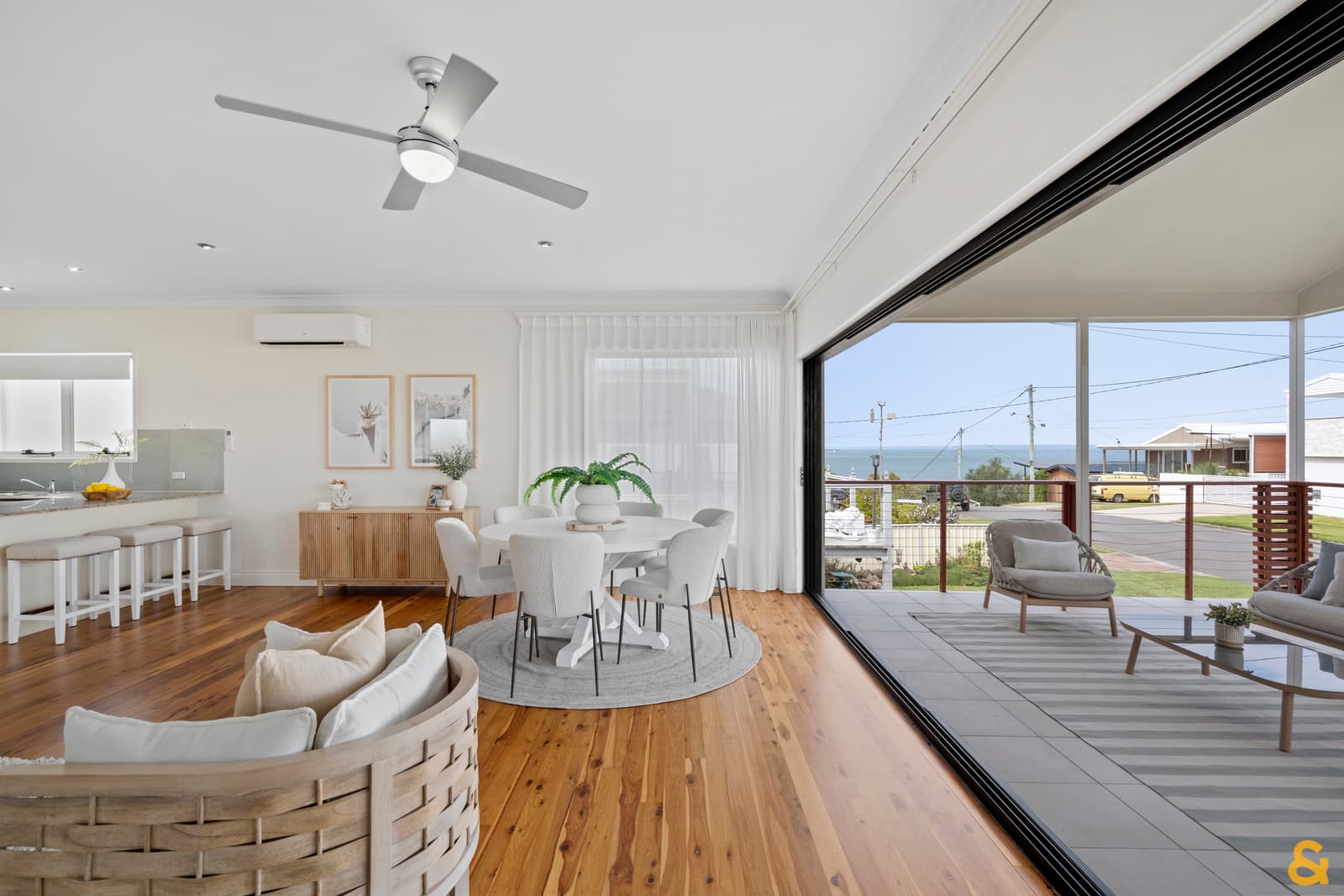 43 Crown Street, Wynnum, Wynnum — photo 1 of 5