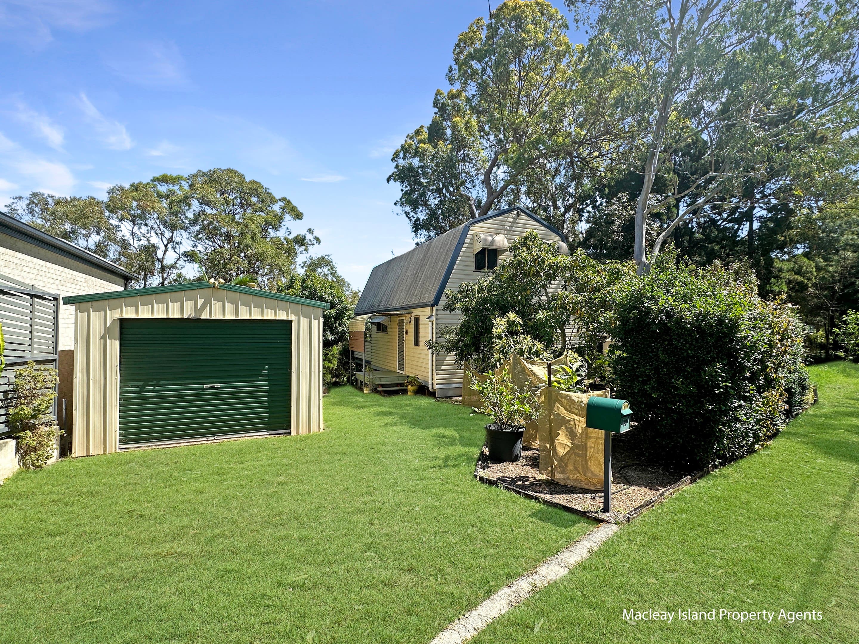 29 Piccaninny Street, Macleay Island, Macleay Island — photo 1 of 5