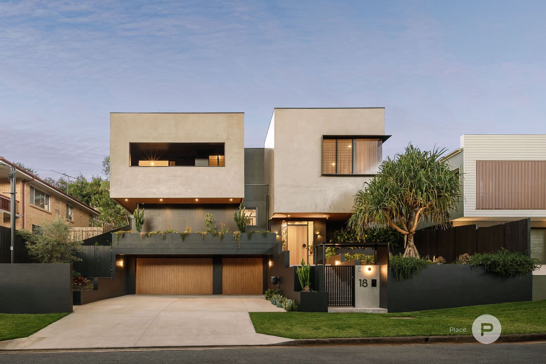 18 Eastment Street, Bardon — photo 1 of 5