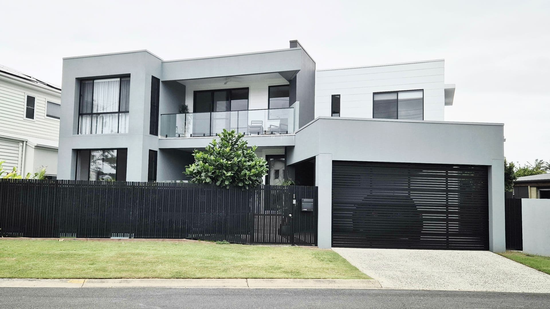 8 Egret Avenue, Burleigh Waters — photo 1 of 5