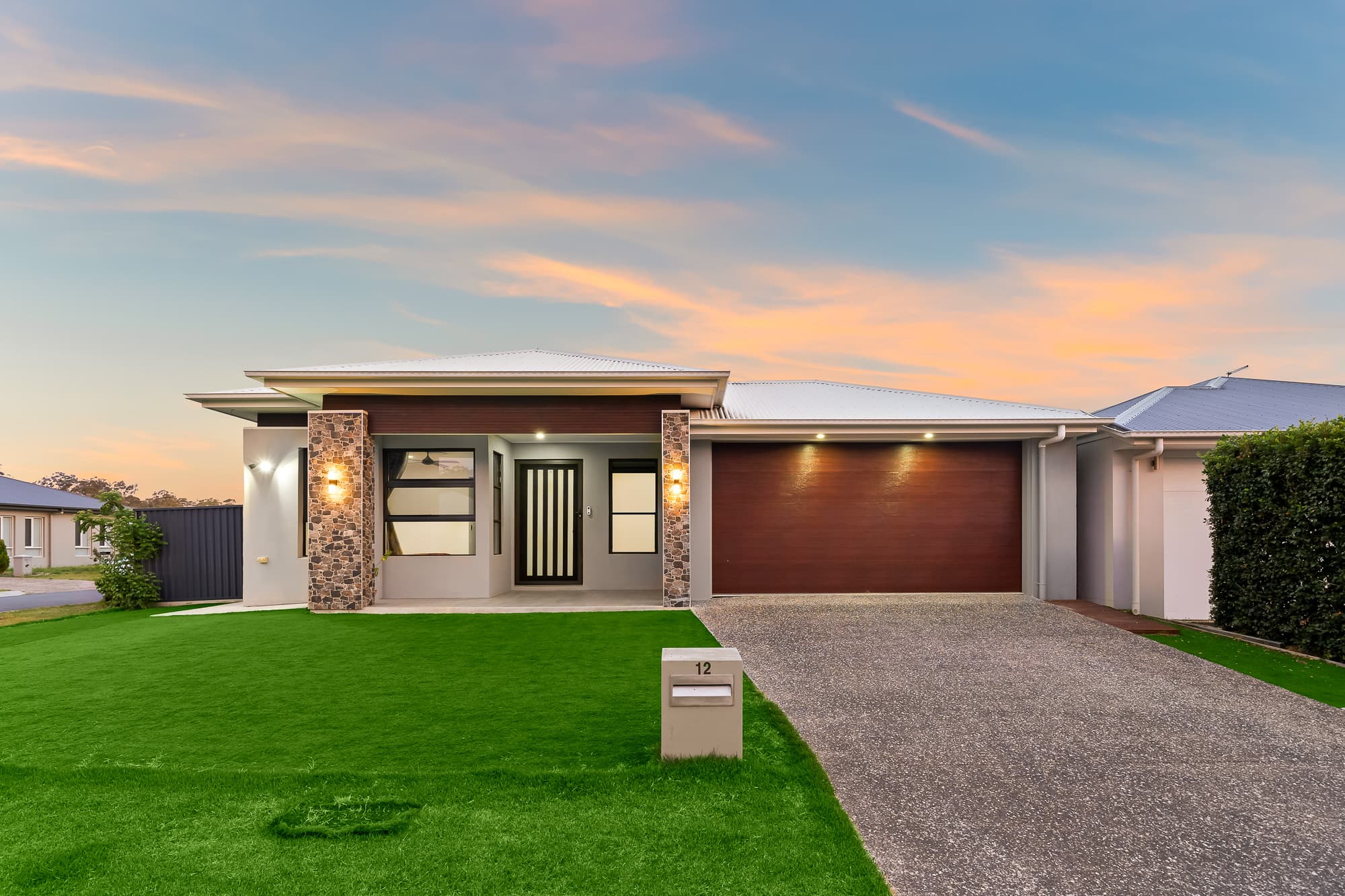 12 Miami Place, Pallara, Pallara — photo 1 of 5