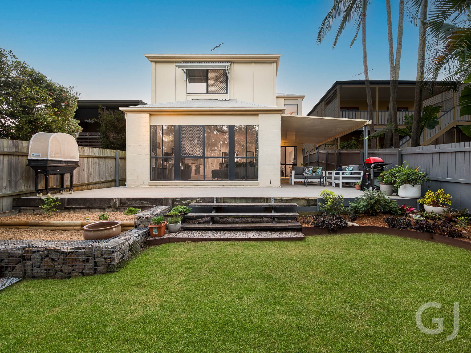28 Richmond Street, Gordon Park — photo 1 of 5