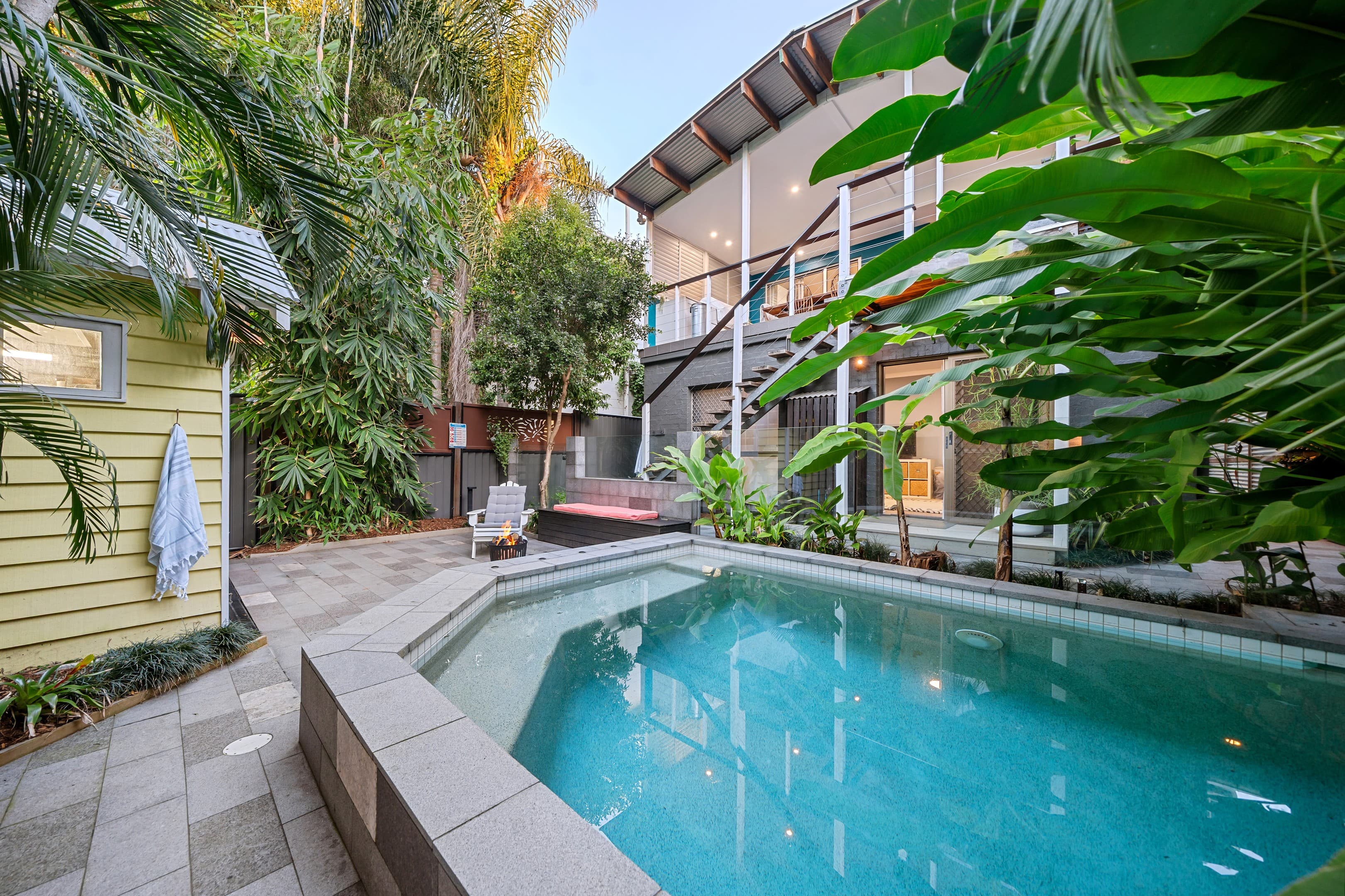 31 Roderick Street, Moffat Beach — photo 1 of 5