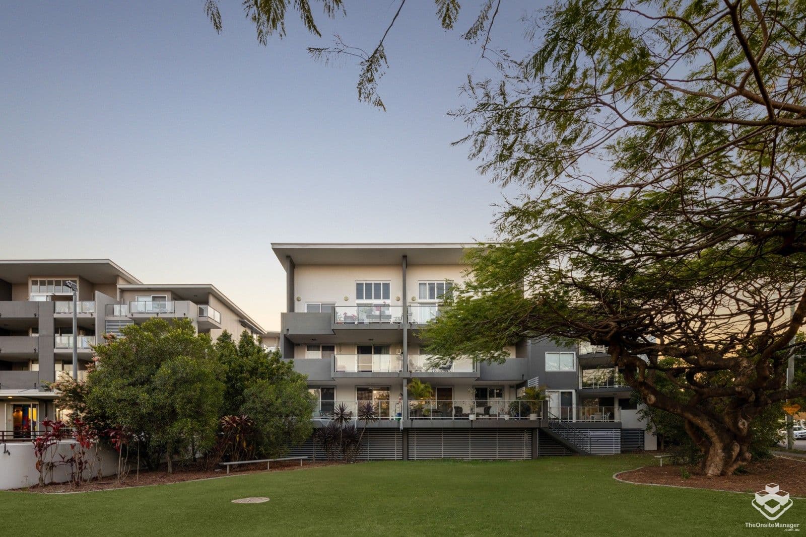 ID:21107907/95 Clarence Road, Indooroopilly — photo 1 of 5