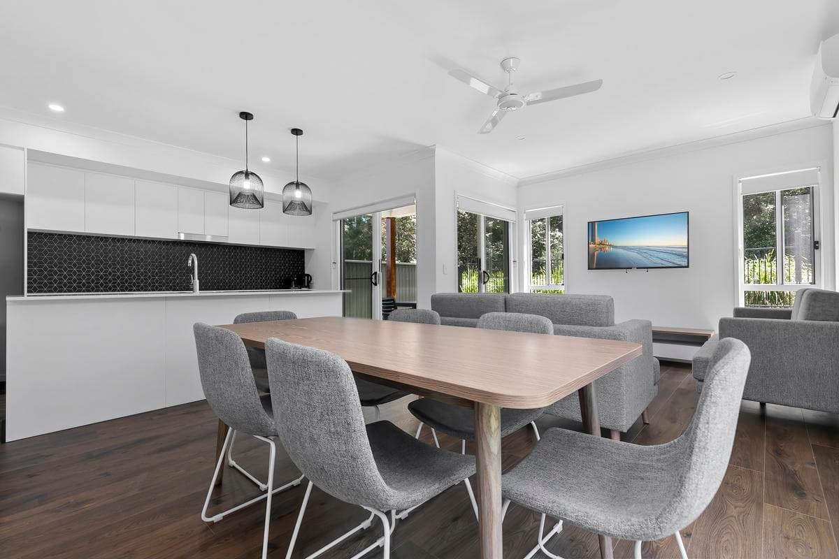 98 Palm Forest Circuit, Forest Glen, Forest Glen — photo 1 of 5